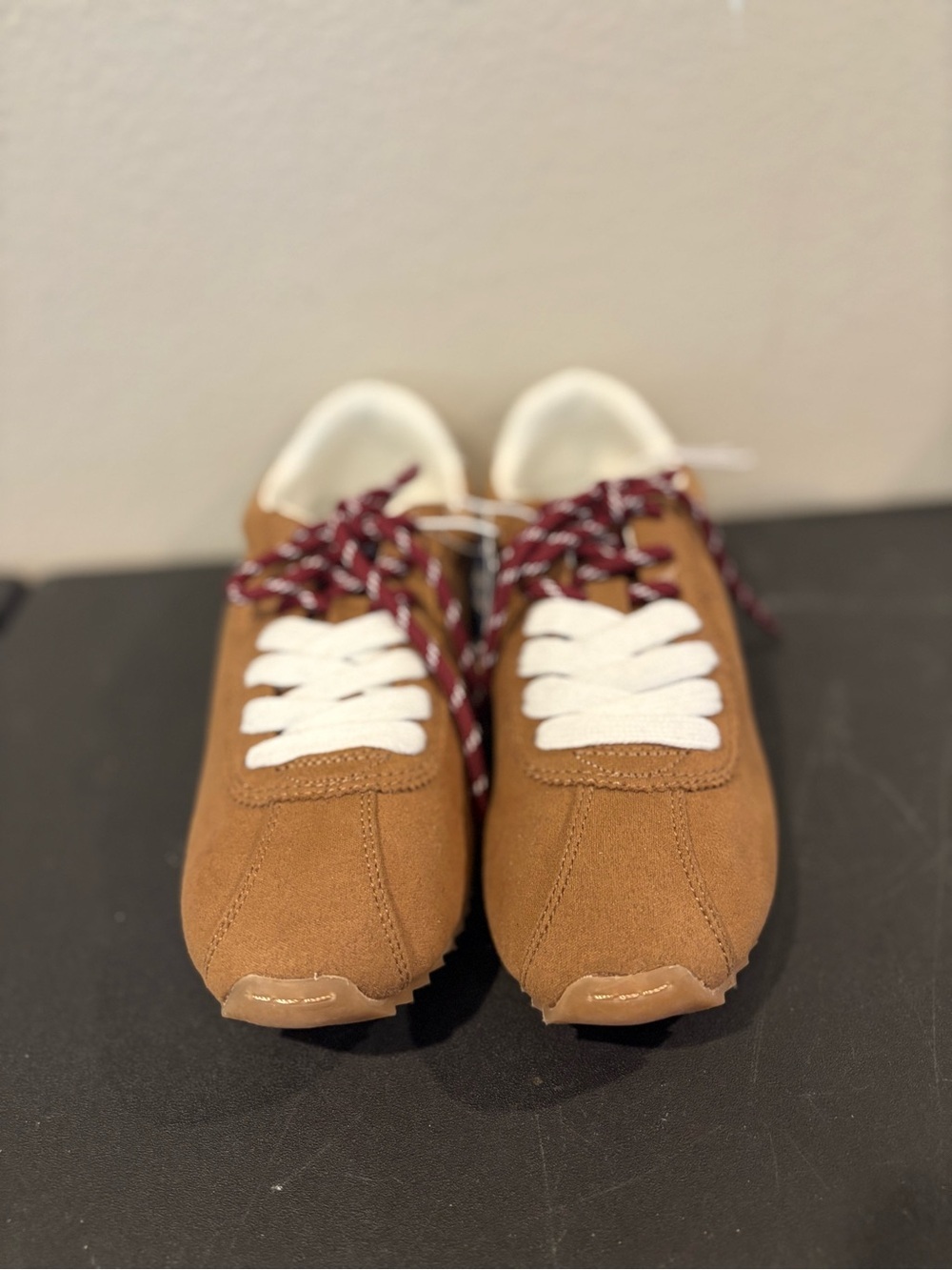 Women JoJo Sneakers with Memory Foam Insole – Universal Thread Size 8.5 NEW - Picture 3 of 7